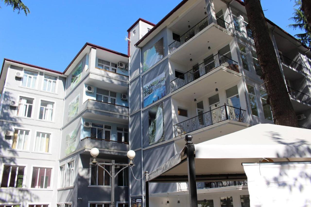 Hotel Nine Brothers Makhinjauri Eksteriør billede
