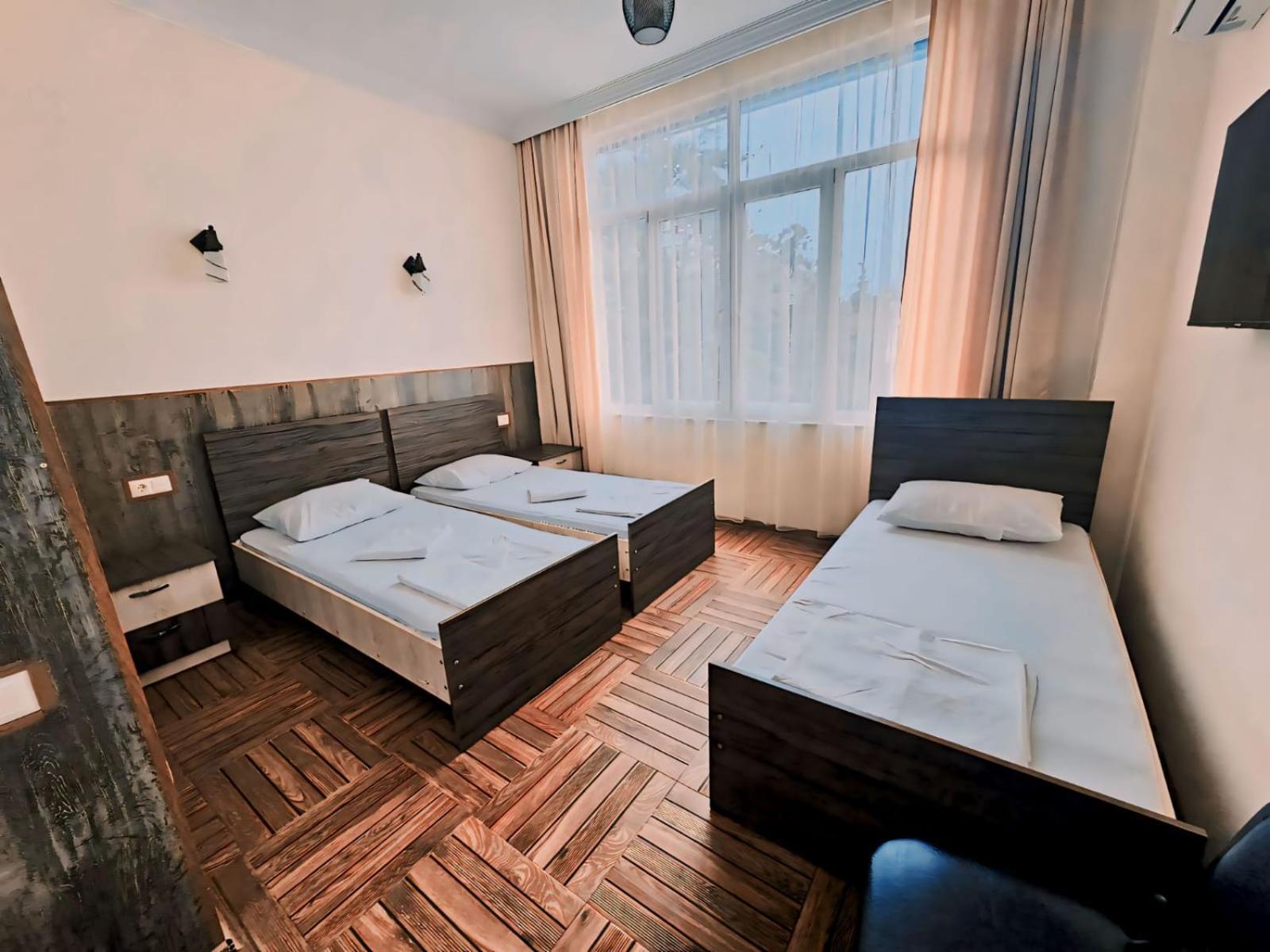 Hotel Nine Brothers Makhinjauri Eksteriør billede